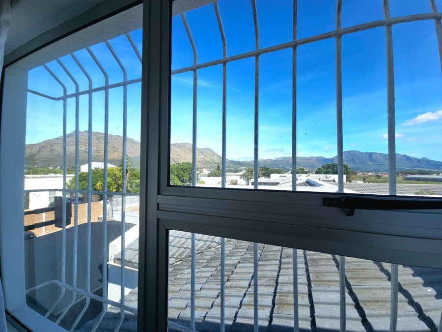 4 Bedroom Property for Sale in Marina Da Gama Western Cape